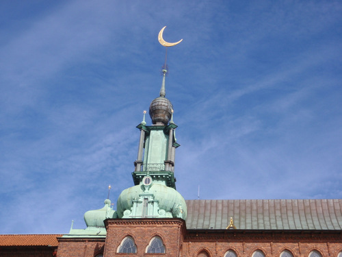 Walk around the Stadhus Grounds.